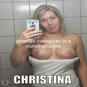 Christina ist altenpflegerin in Ilsede bei Hannover und hat sich die Titten machen lassen. Seitdem macht sie für uns selfies