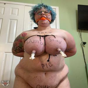 fat exposed web pig annie