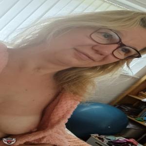 UK unaware HR manager caught and repost