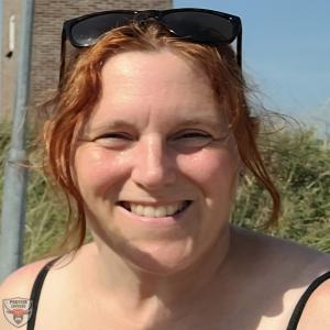 My name is Simone, I was tied up and the vibrator was running without mercy at the fastest speed in my cunt. Only now do I see that photos have been taken. Do you like me?