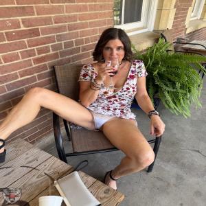 Dirtyhotwife from Kansas City
