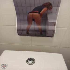 Her printed pics displayed outdoor, definitely lost. I don\'t do them