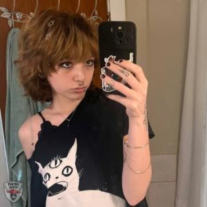 Exposing skinny 21 year old slut Vivianna