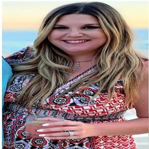 Sexy Arizona Realtor exposed check her ring