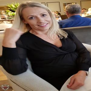 Joanne B Croydon UK Recognise her? DM me