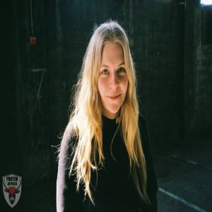 30y Beth shared by cucky bf🐖and is watching the comments 😈