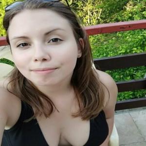 Chubby slut Pettra caught