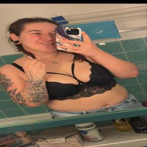 German bbw Romina for permanent stay