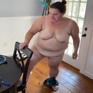 Fat fuckpig Shannon again - 10 votes.....