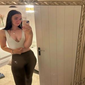 26 yo Nicole caught