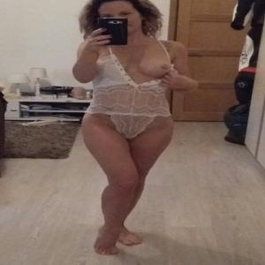 Slut Anne-Sophie expose