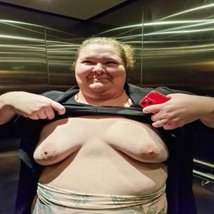 Fuckpig Beccy piggy wife exposed