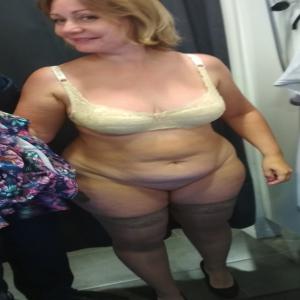 Plump slutwife ... pigmeat