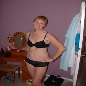 Vintage UK Amateur Granny Liz