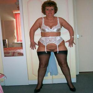 Vintage UK Amateur Granny Muriel